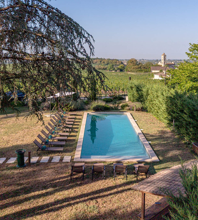 A Private Jacuzzi & Champagne Experience