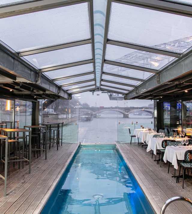 Swimming pool & Dinner on the Seine