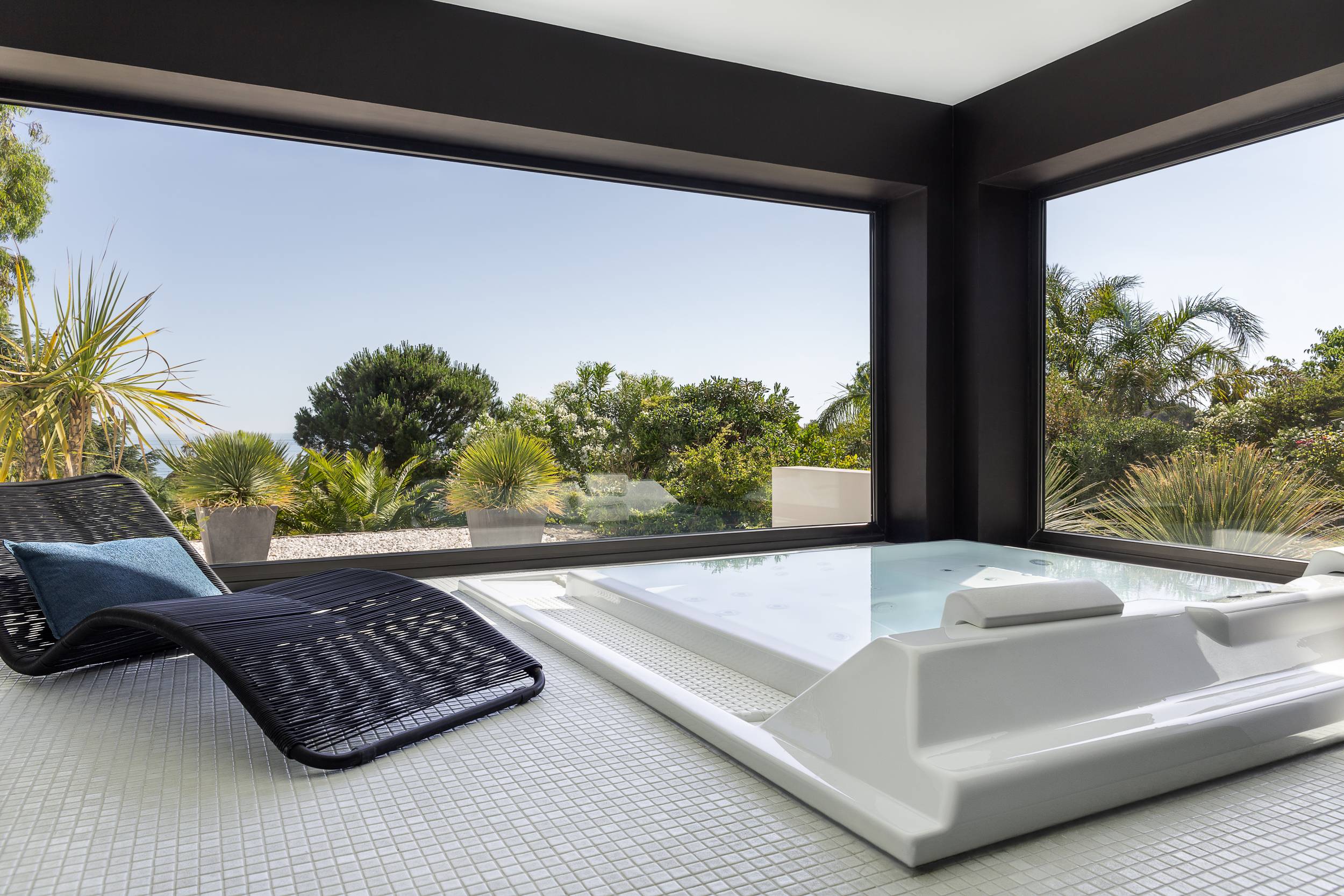 Private Seaside Spa