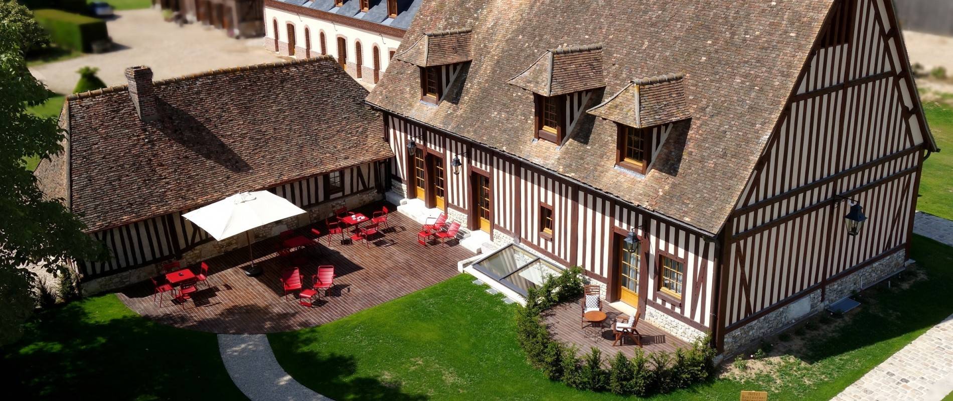 Le Manoir de Surville ****
