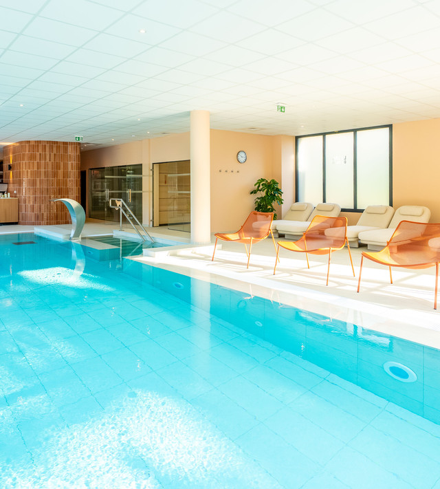 Couples Massage, Spa & Champagne