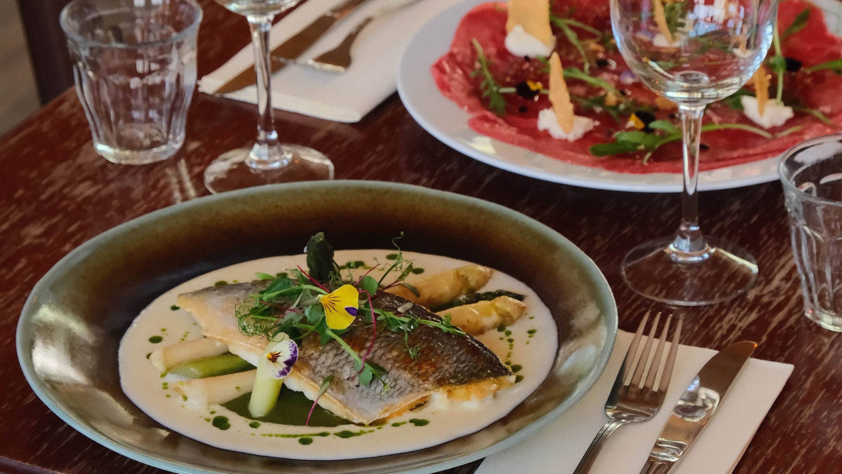 Sunbathing: Spa & Lunch