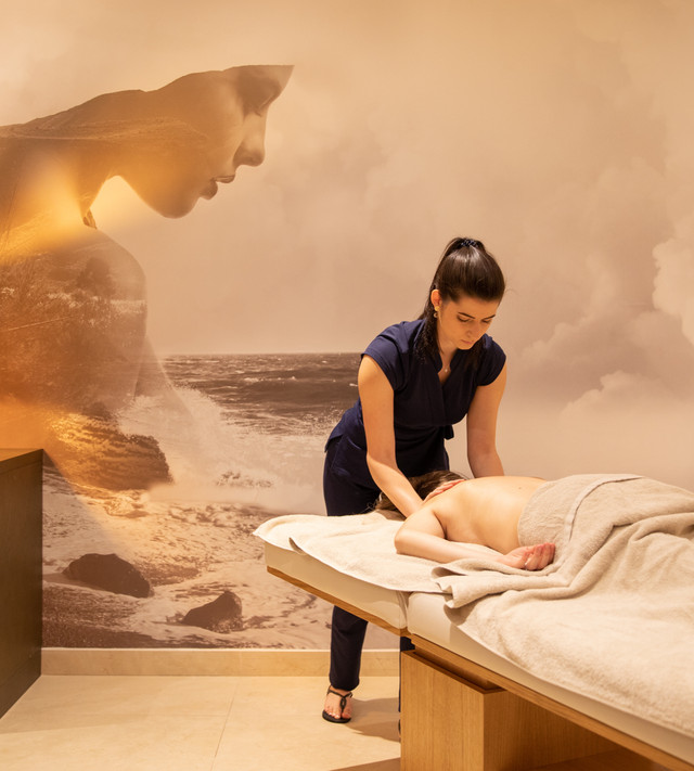 Lunch, Massage & Spa in Cognac