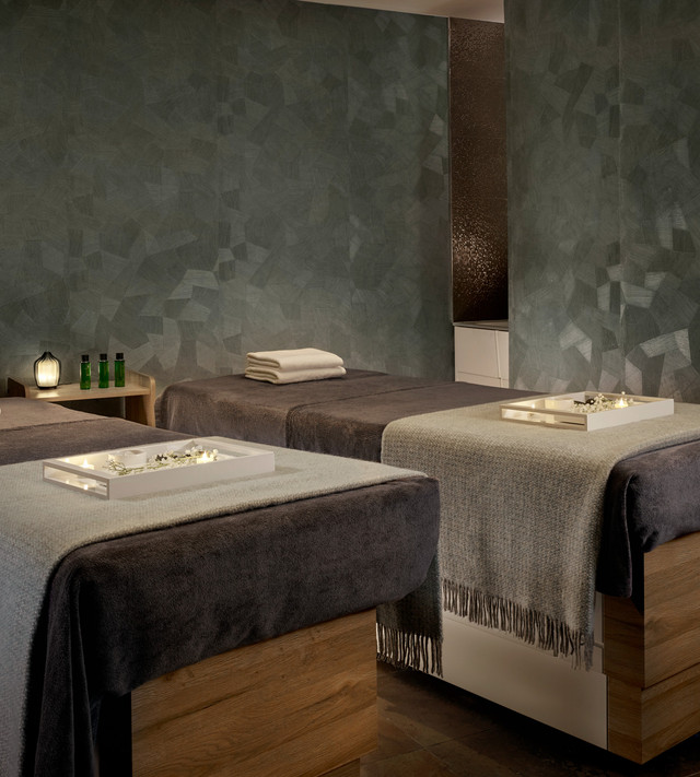 Couples Urban Escape