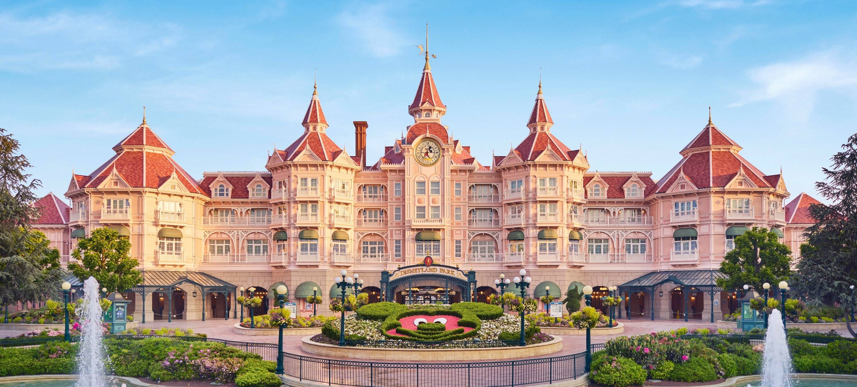 Disneyland® Hotel Spa by Clarins *****