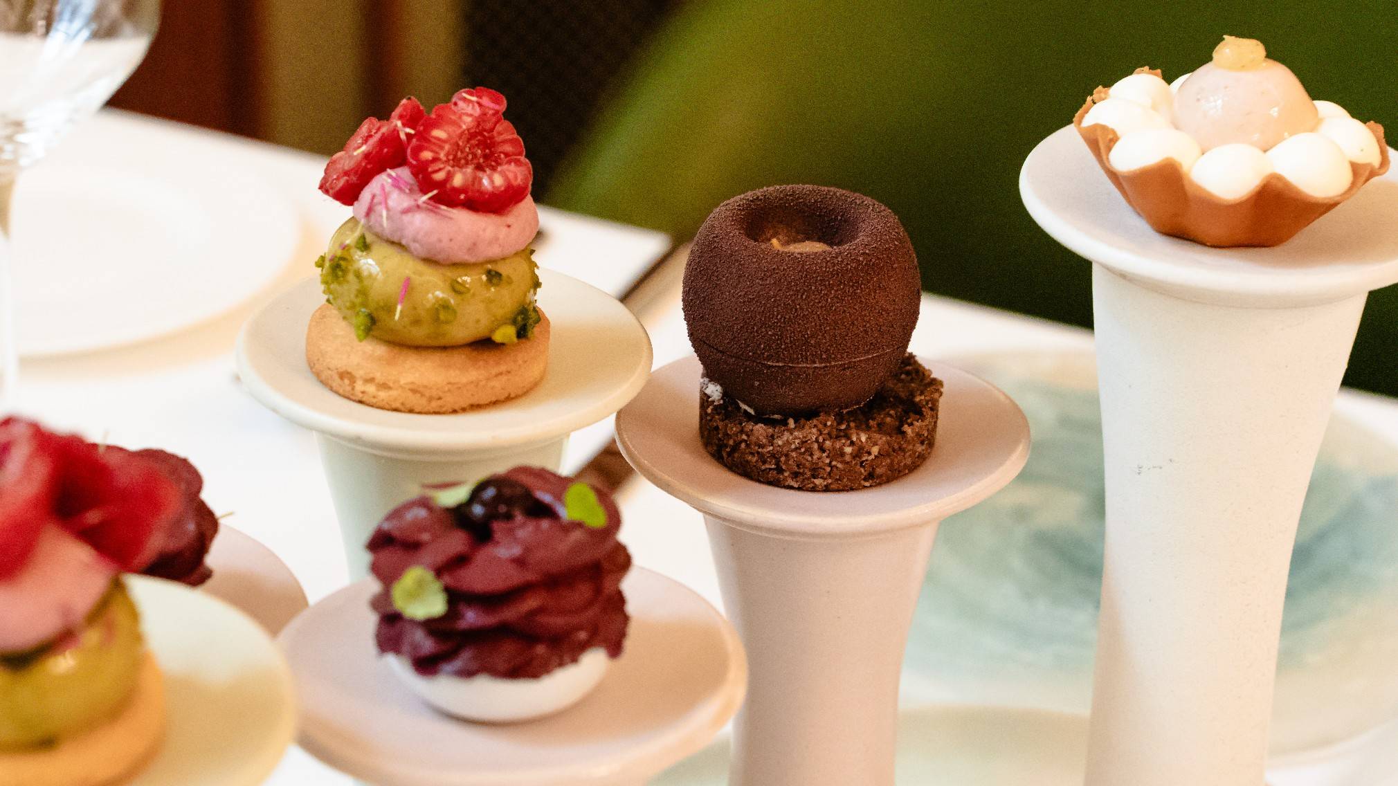 Tea Time, Champagne & Douceurs