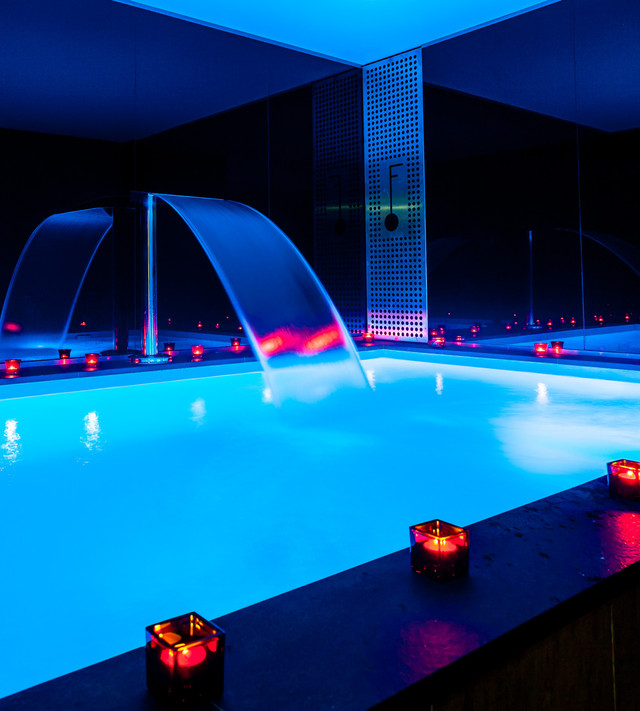 Private Spa & Cocktails