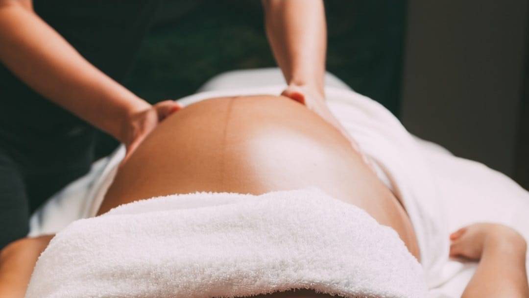 Mum-to-be massage