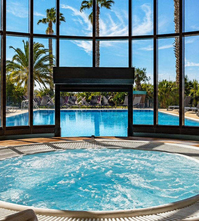 Sunbathing: spa and massage